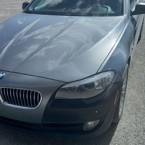 Meet your Posher, Emily - Picture 1 of 1